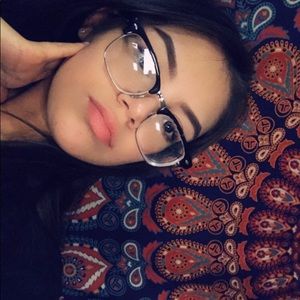 Meet your Posher, Cara